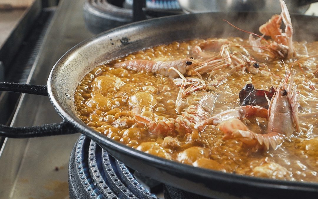 Paella de langosta y cigalas